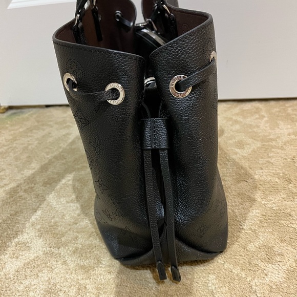 LV handbag - Picture 3 of 11